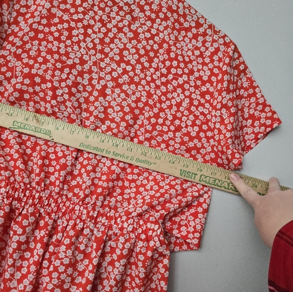 Princess Polly Romper Virgo Tie Front Cut Out Playsuit Ditzy Floral Red Size 6 - Picture 8 of 10